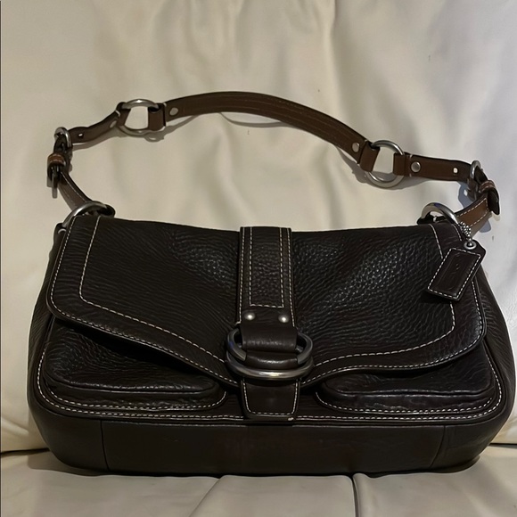 Coach Brown Shoulder Bag with Timeless Elegance - Picture 1 of 11